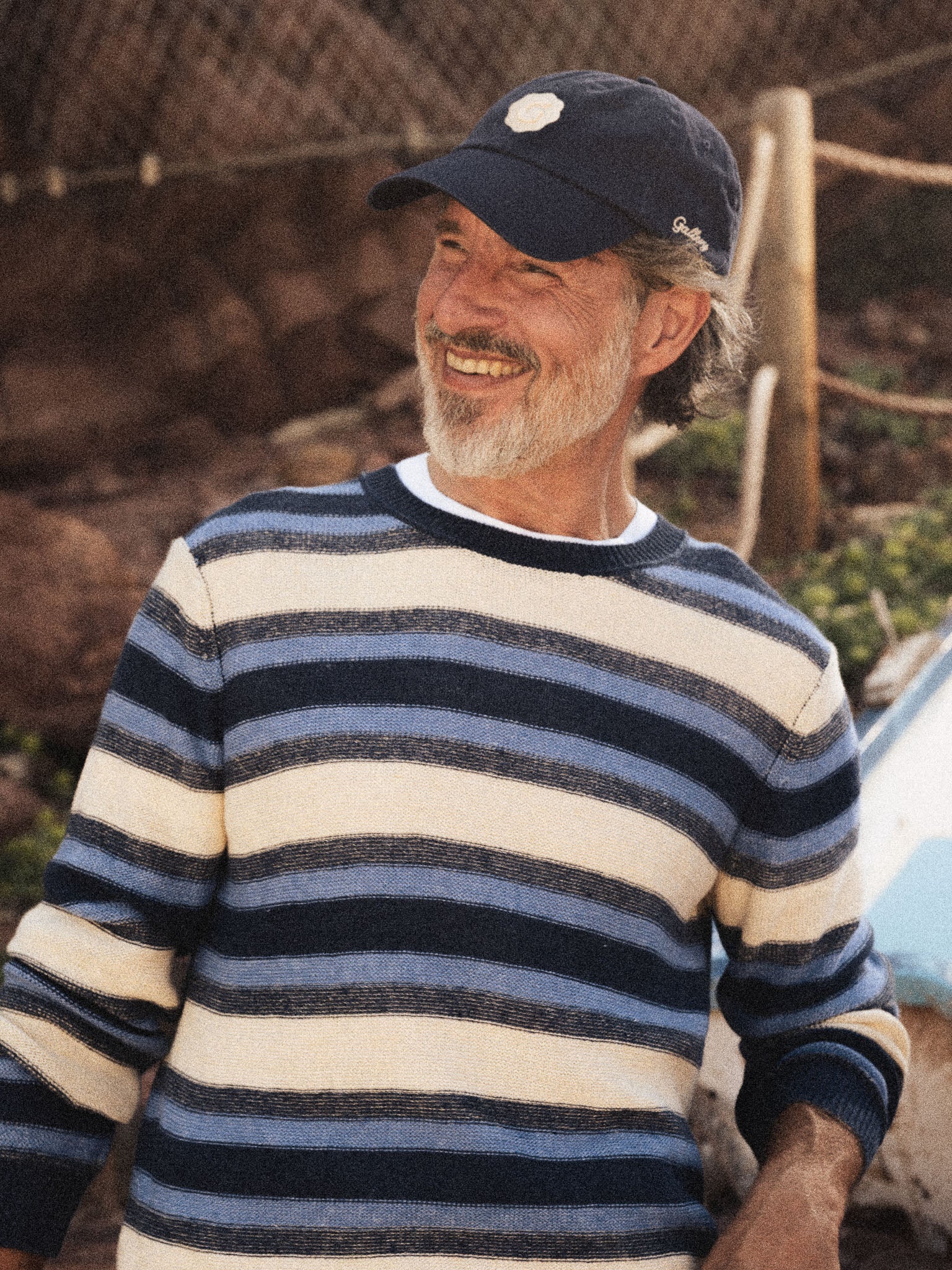 Modelshot / Navy / Detail